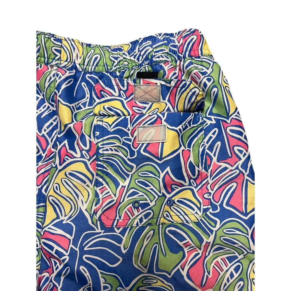 Vineyard Vines dive into